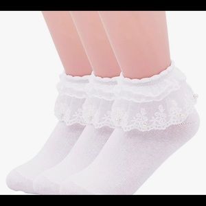 Pearl and Lace Ankle Socks